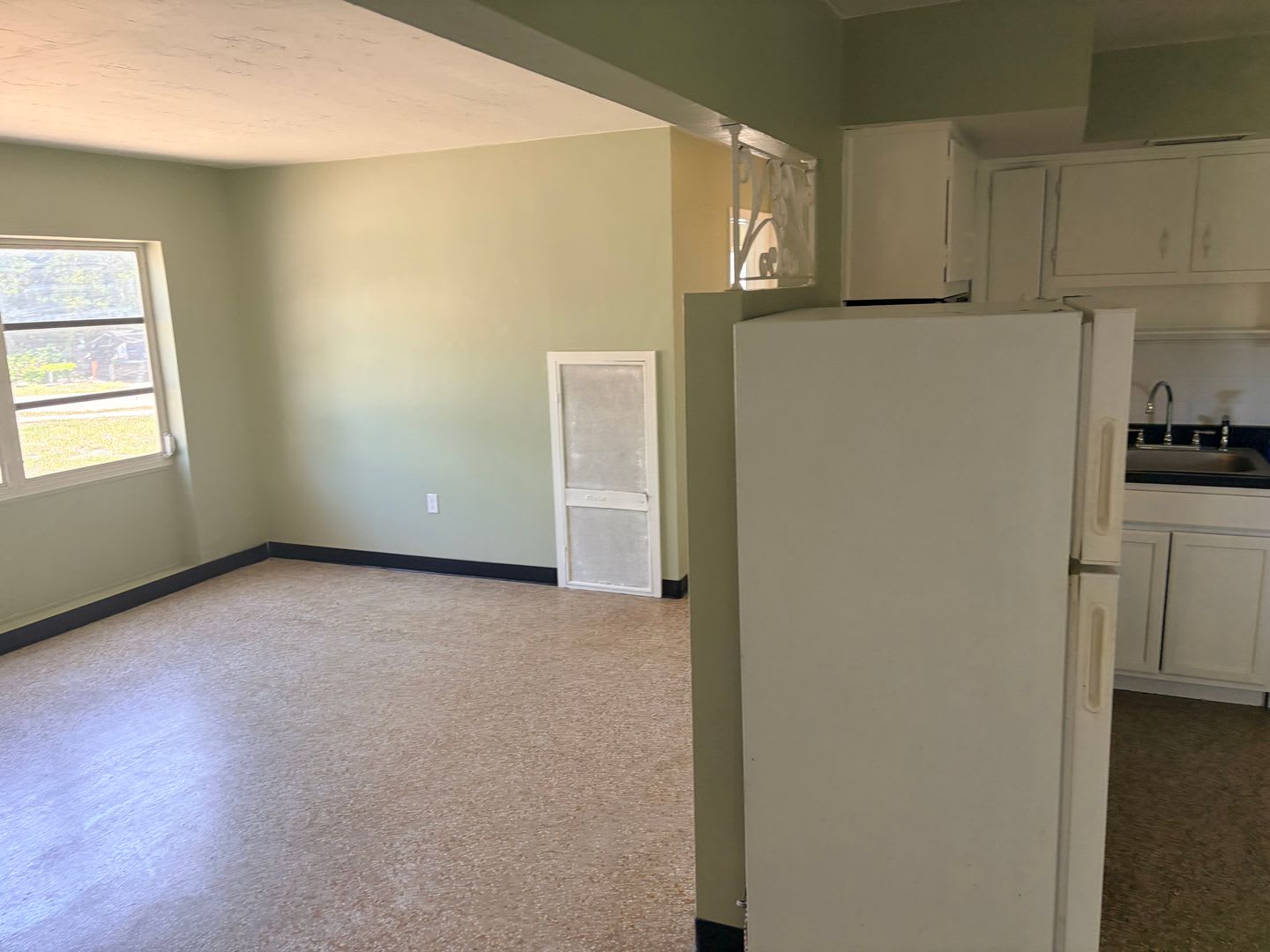 Corner lot 2 Bedroom, 1 Bath Home in New Port Richey – photo 2