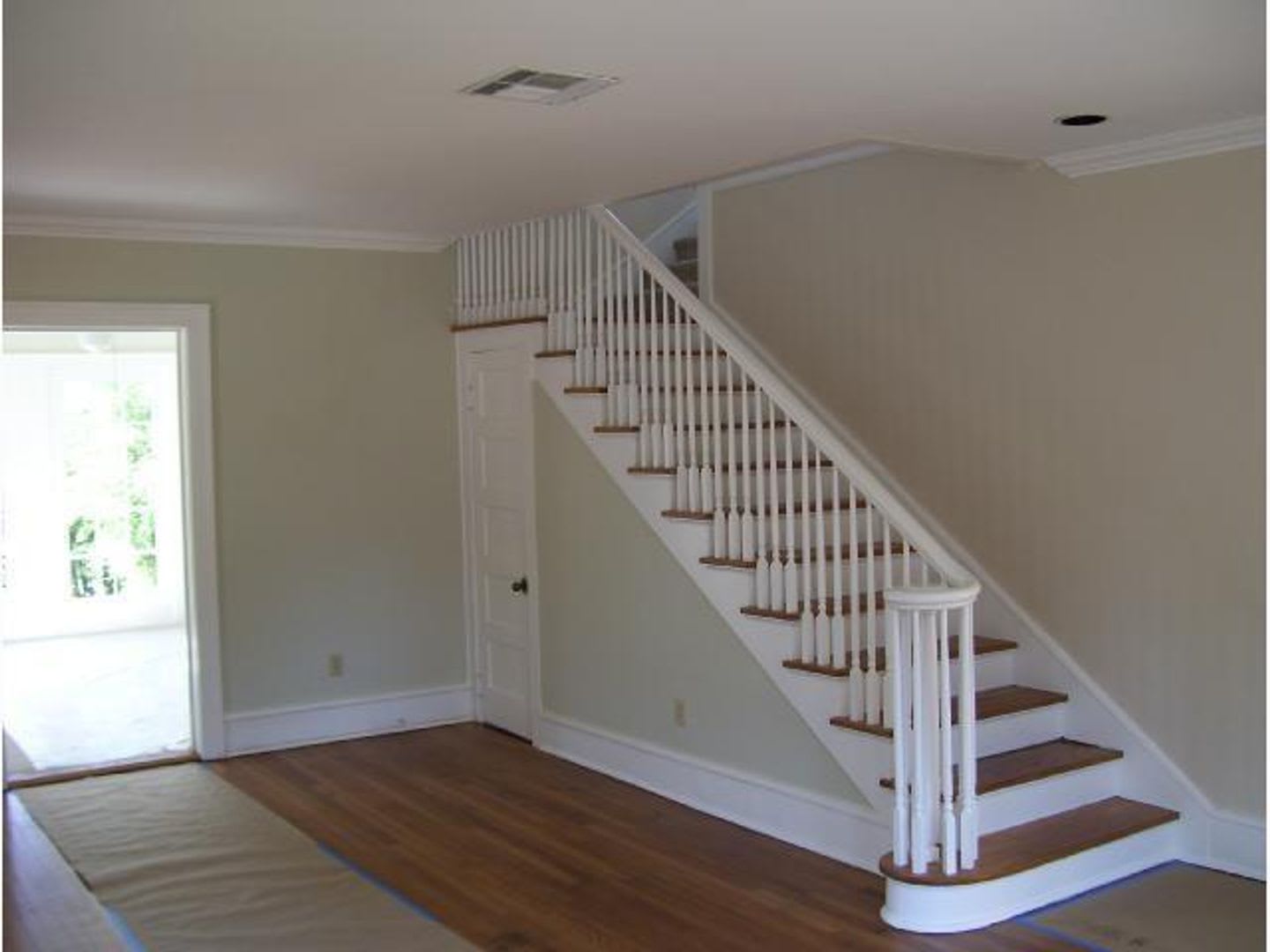 Large 4 Bedroom House With Parking In North Campus – photo 4