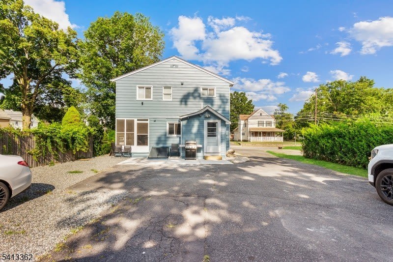 923 Ringwood Ave – photo 3