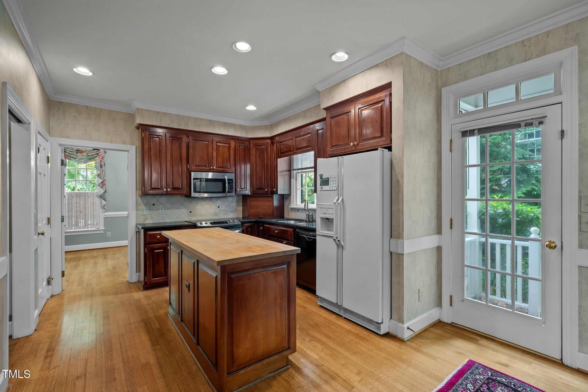 2113 Fallon Oaks Court – photo 5