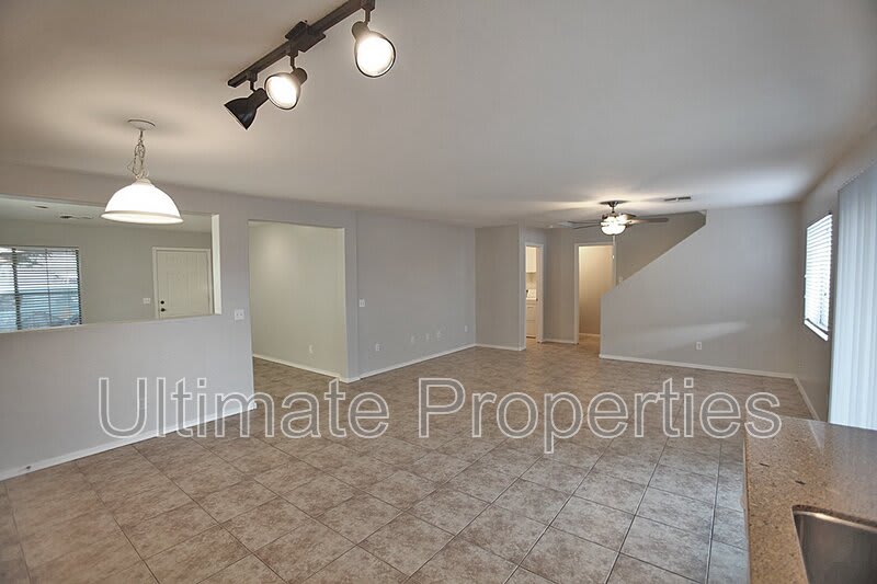 25885 W Twilight Ln – photo 4
