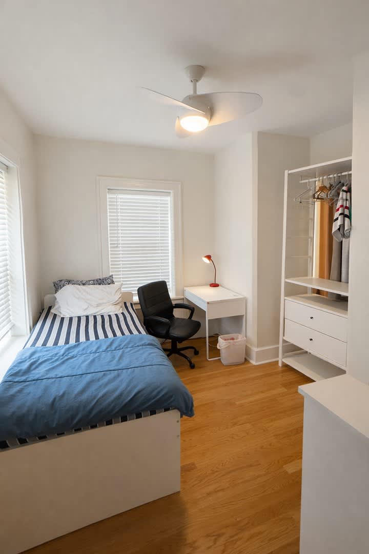 FULLY Furnished Plaza Condo – photo 4