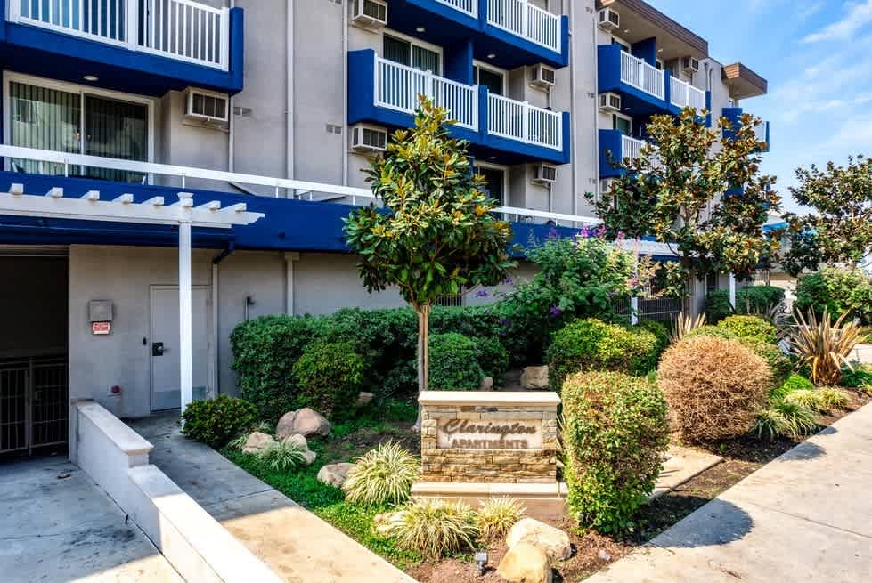 Clarington Apartments – photo 3