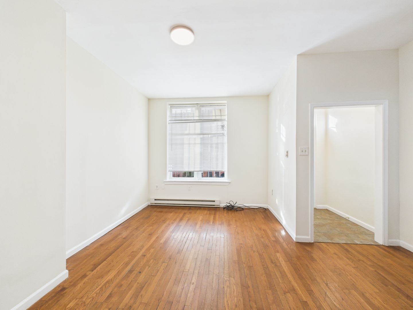 HUGE 3 BED 2 bath NEAR TEMPLE UNIVERSITY Available Now – photo 4
