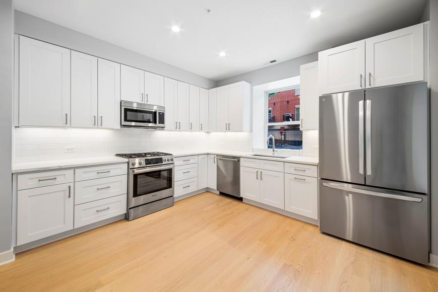 4637 Ashland – photo 3