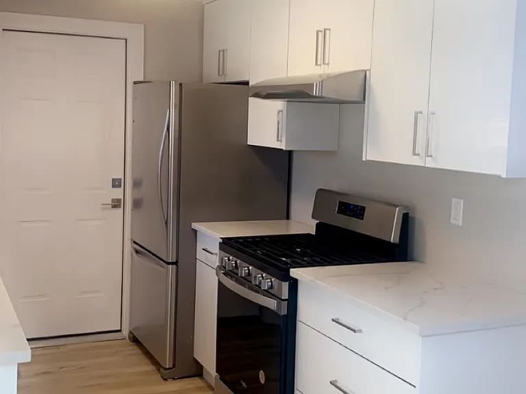 3128 Greenwood Ave – photo 5