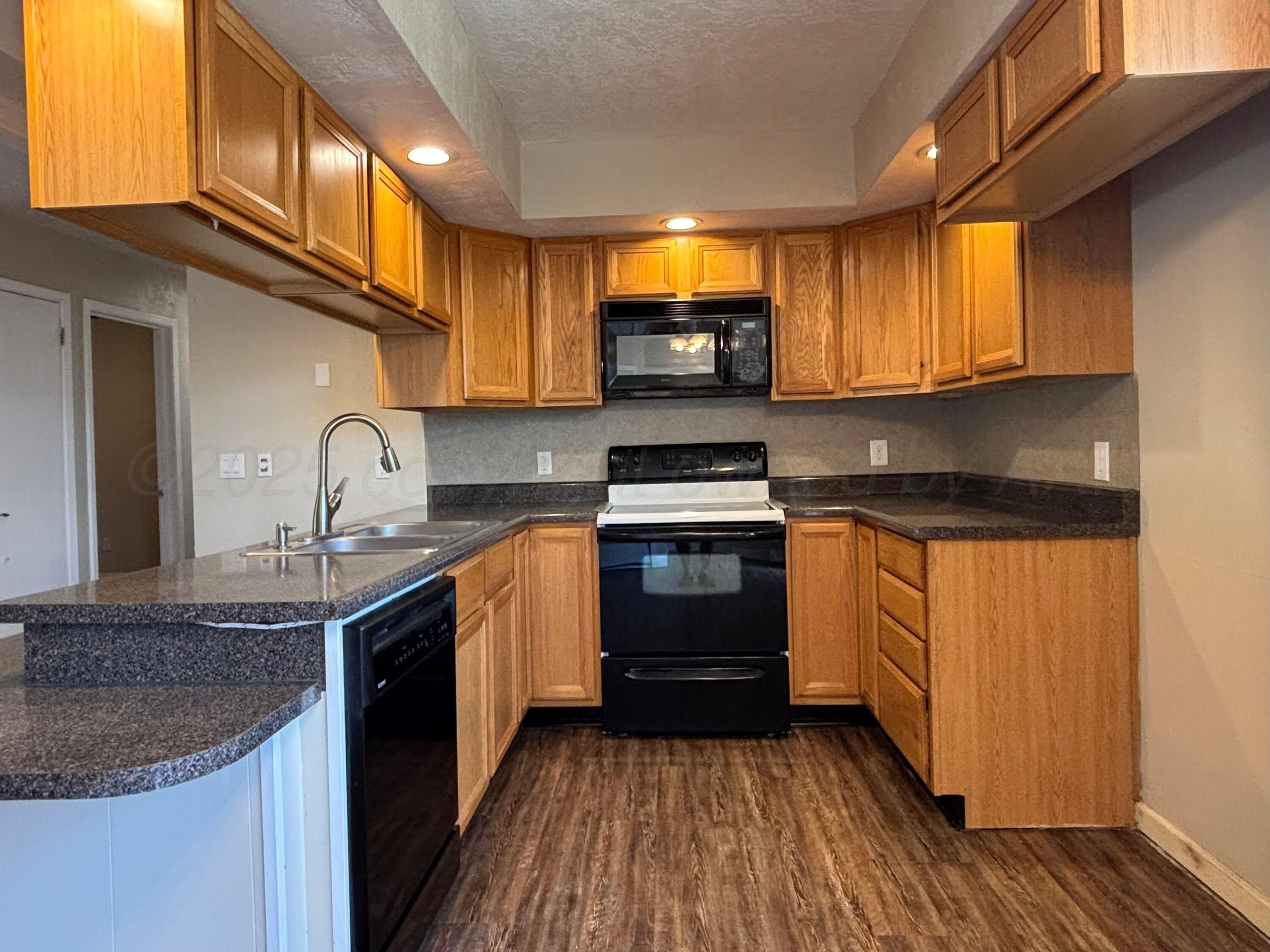 5102 BENTON Drive – photo 4