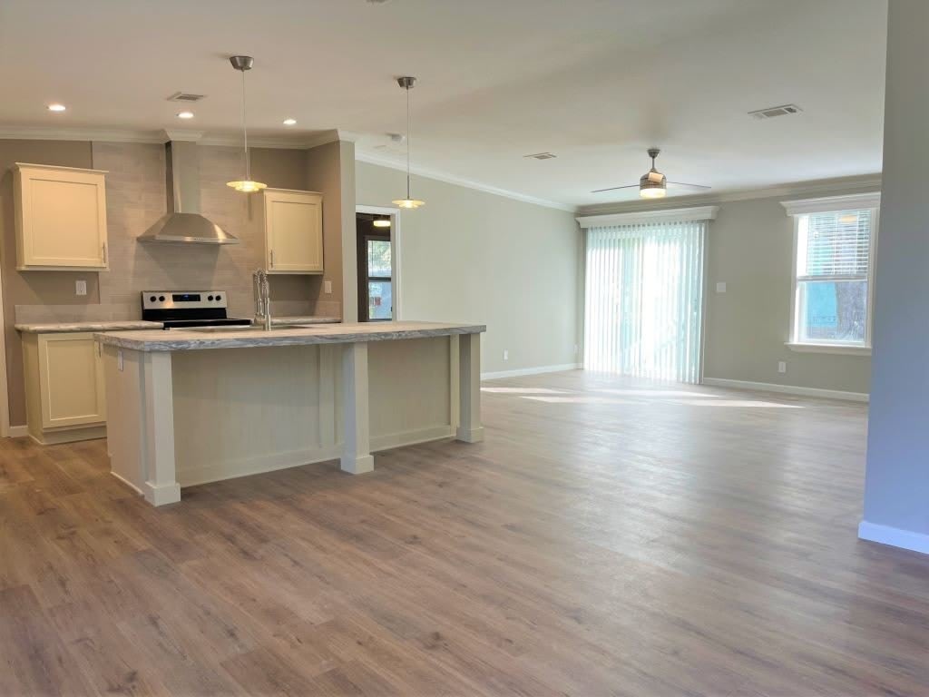 1077 Cloverleaf Circle – photo 4