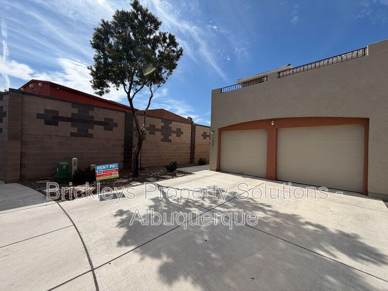 7420 Tangerine Court NE – photo 3