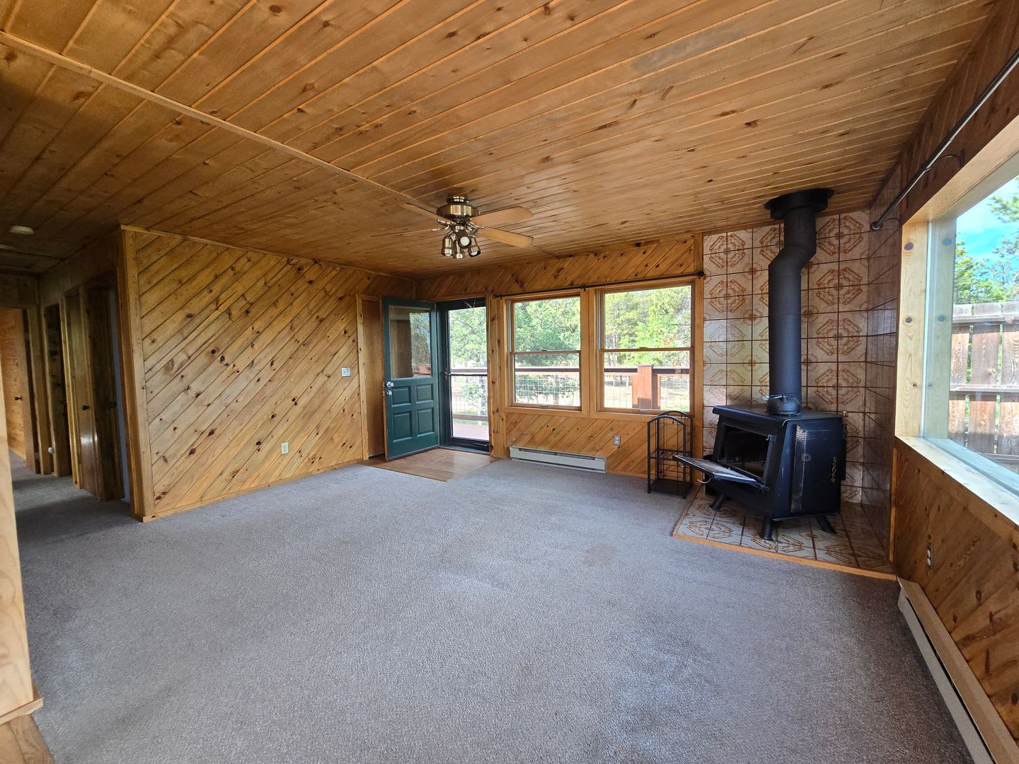 Available Now 2 Bedroom Mountain House Oasis – photo 4