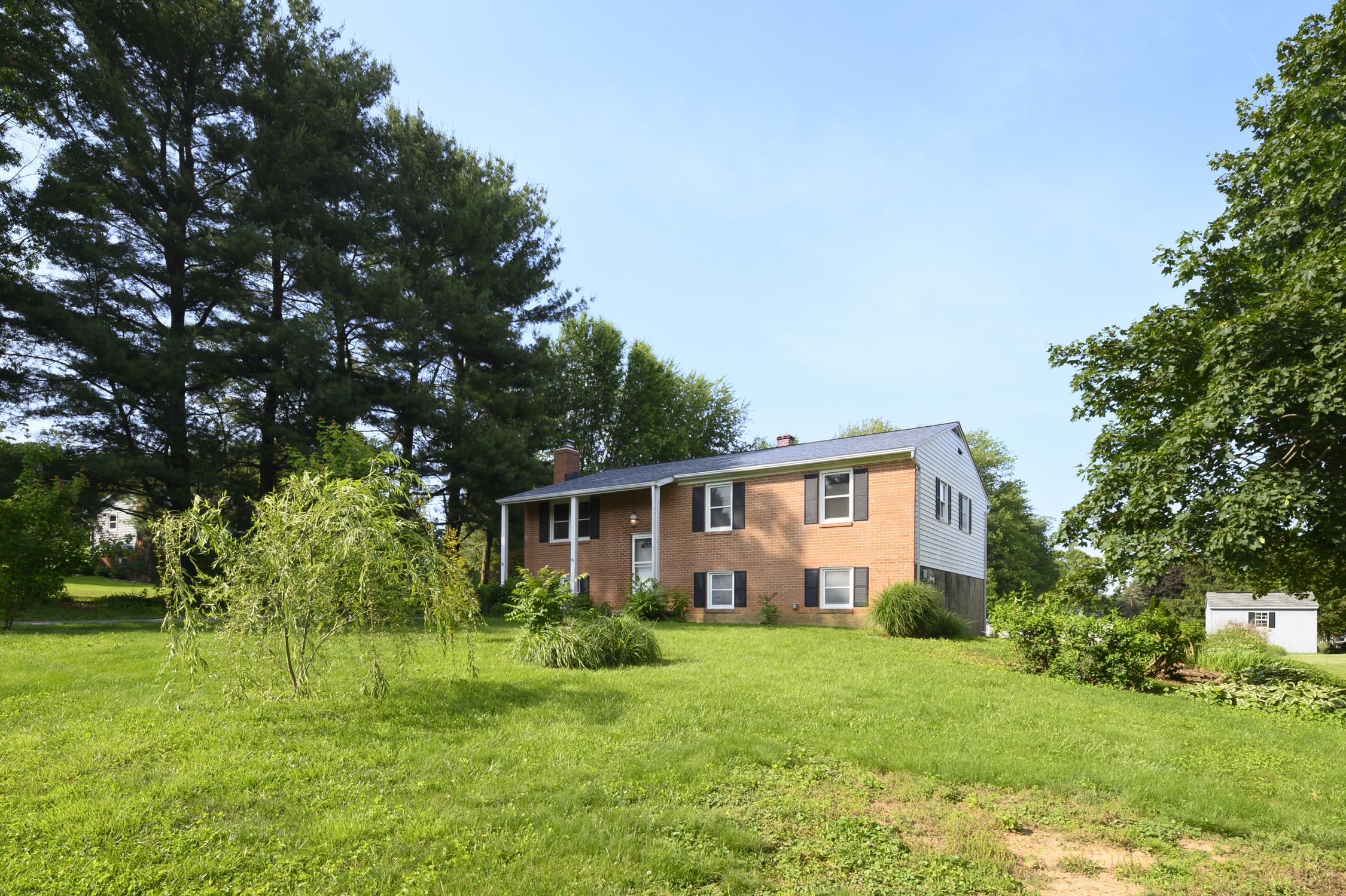 102 Roosevelt Road – photo 1