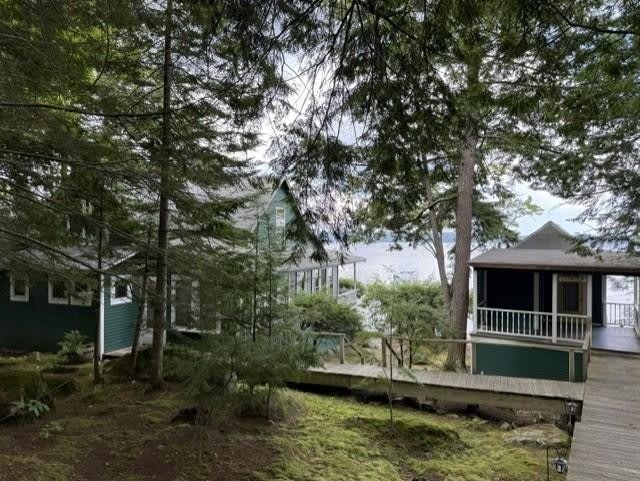 211 Lake Avenue – photo 1