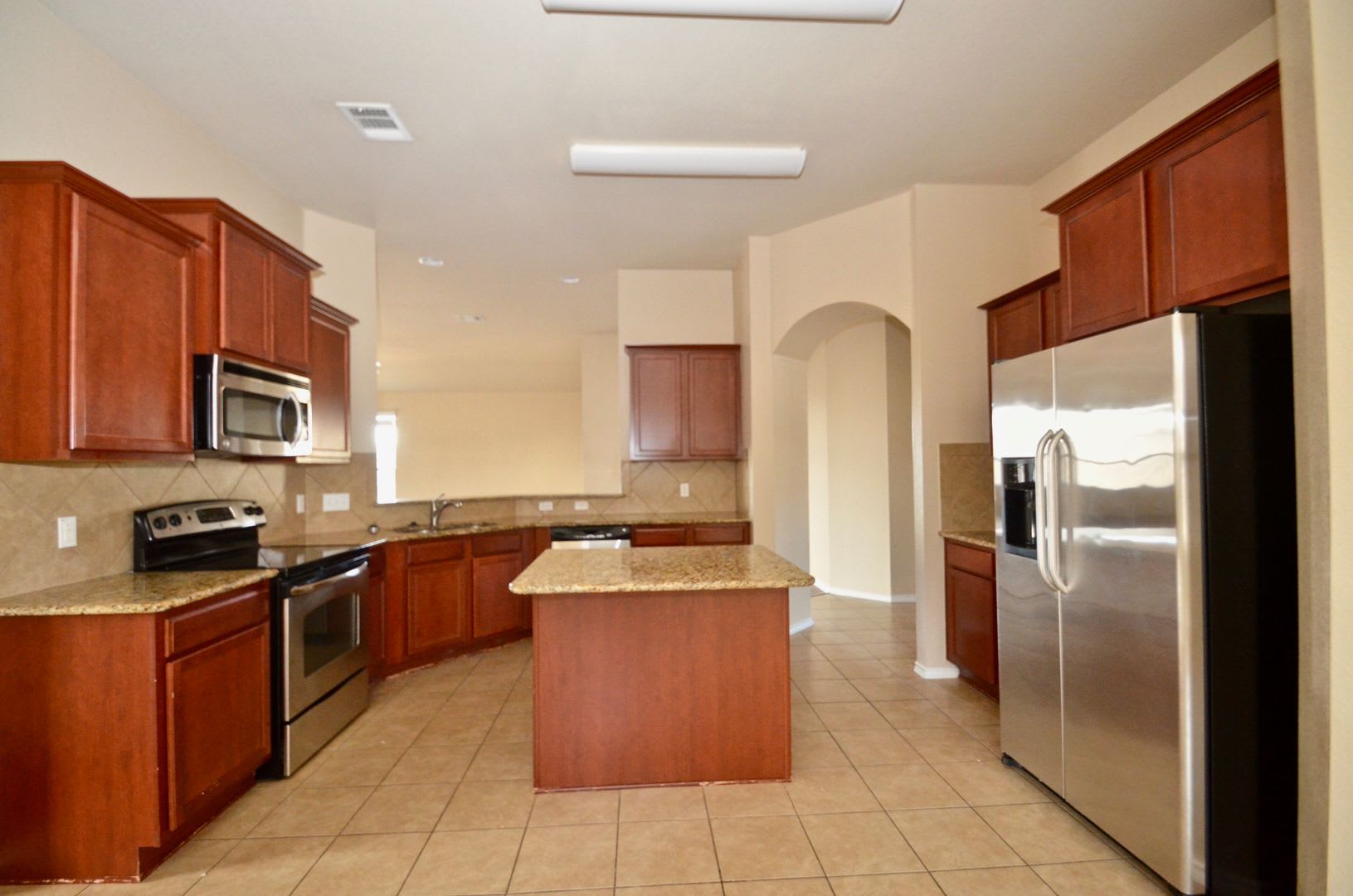 BEAUTIFUL New Home Available NOW! – photo 4