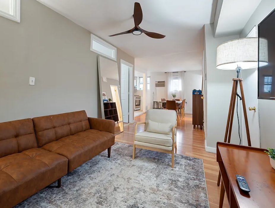 370 8Th Ave – photo 1