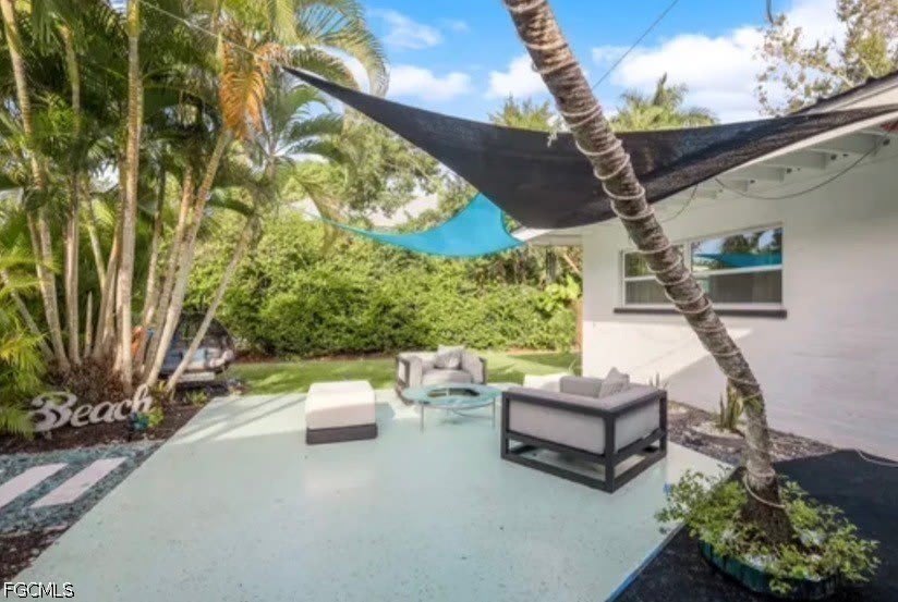 2710 McGregor Boulevard – photo 1