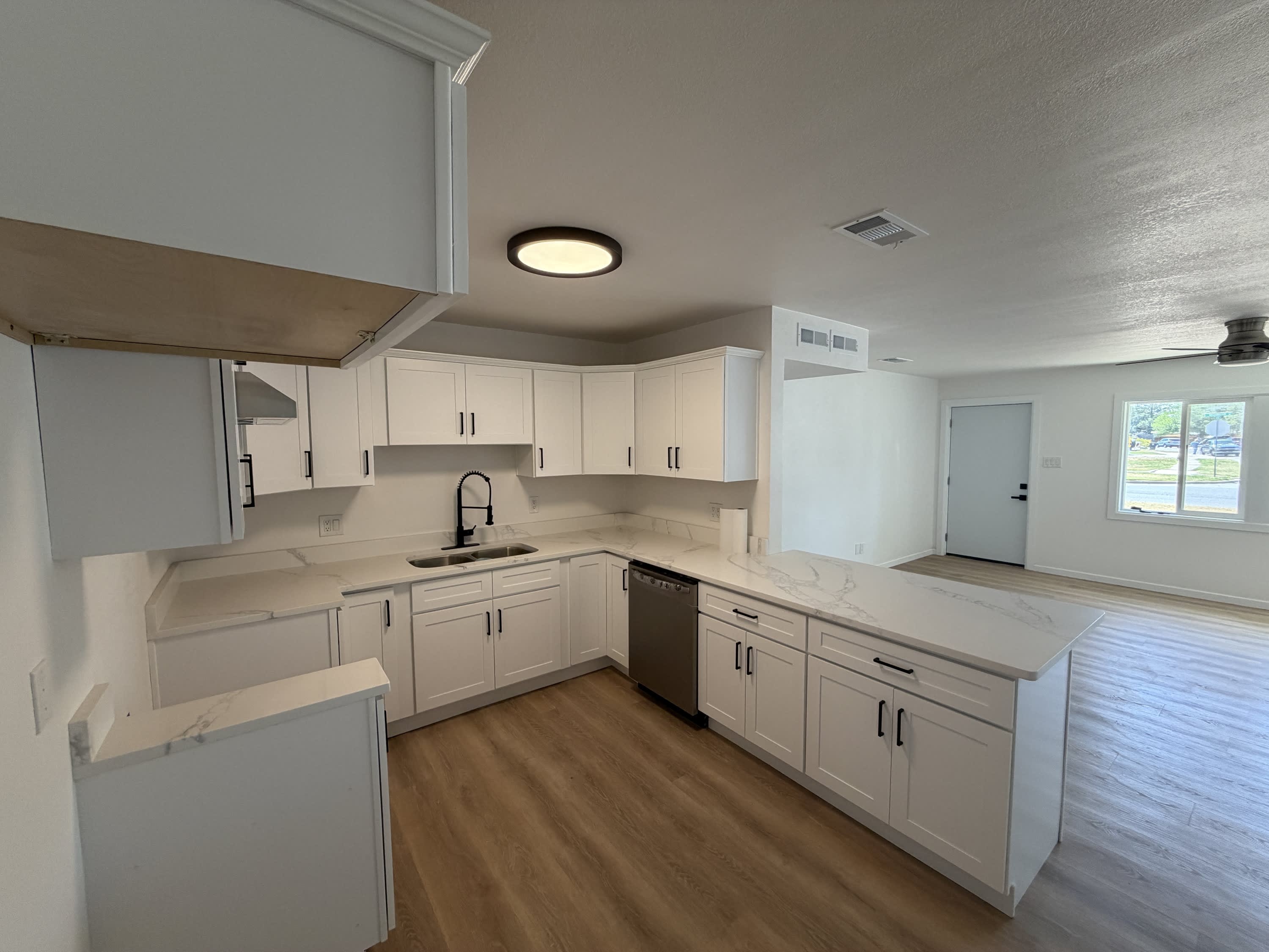 1717 South Washington Avenue – photo 1