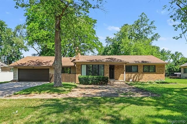 2360 Pineview – photo 1