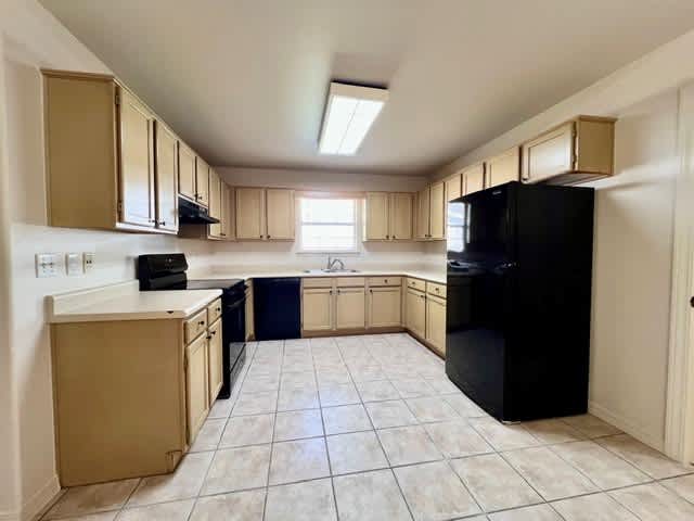 5641 West Fountain Street – photo 4