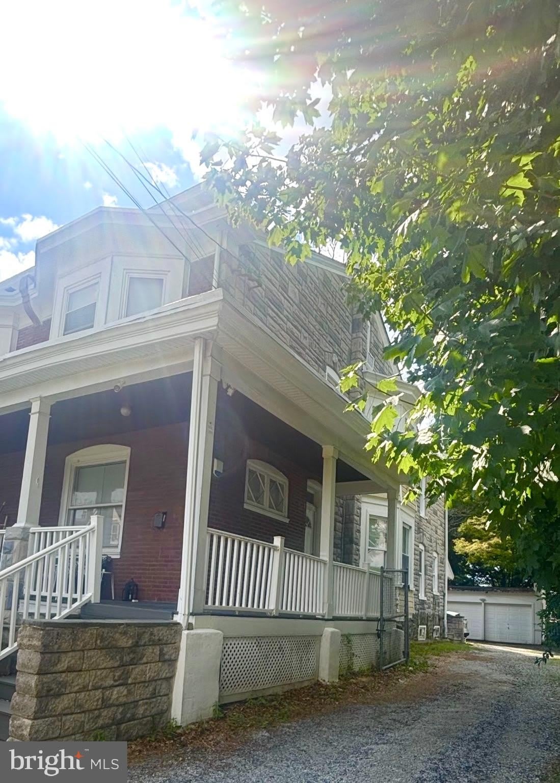 482 MARTIN Street – photo 3