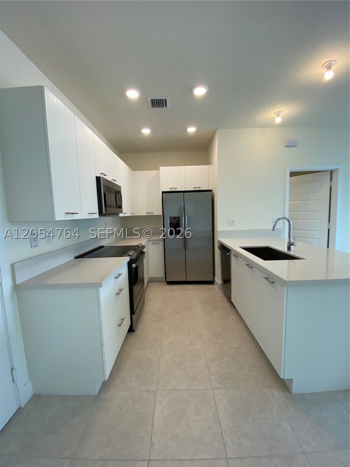 8373 Central Park Blvd – photo 4