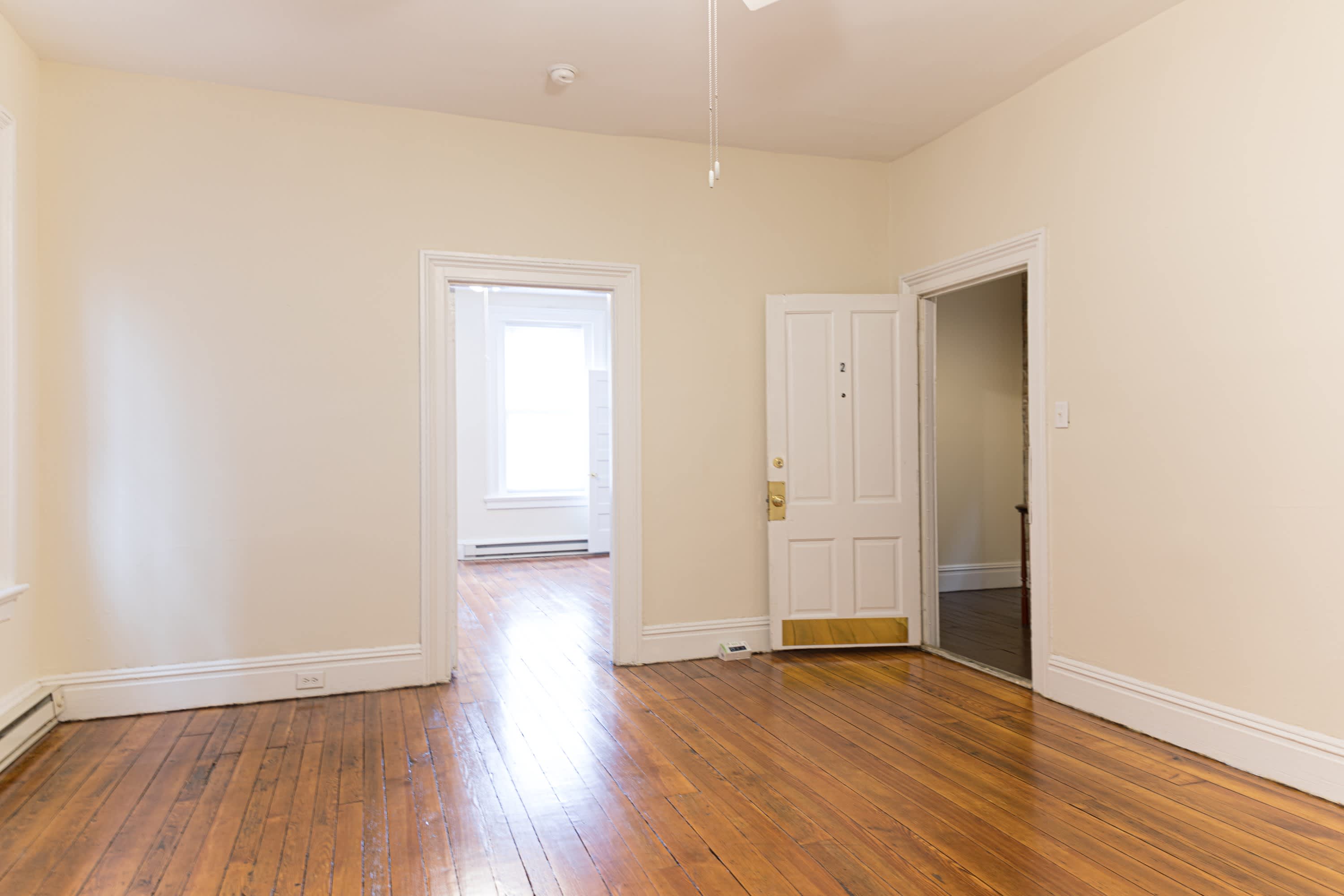 121 West Clay Street – photo 4