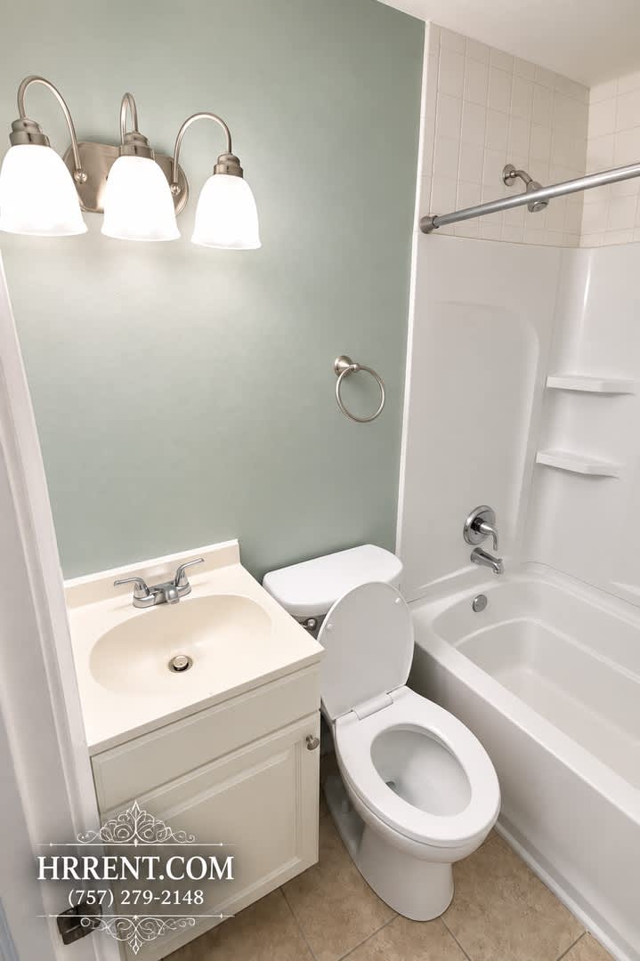 Newly Renovated 3 Bedroom 1 Bathroom Single Family Home Located In The Mt Herman Area Of Portsmouth Va – photo 5