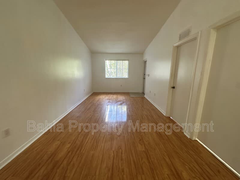 2921 SE 13th Ave – photo 2