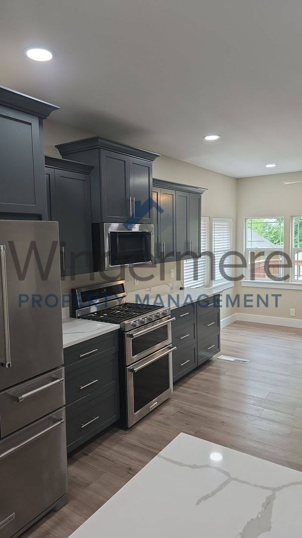 609 Pleasant St. – photo 3