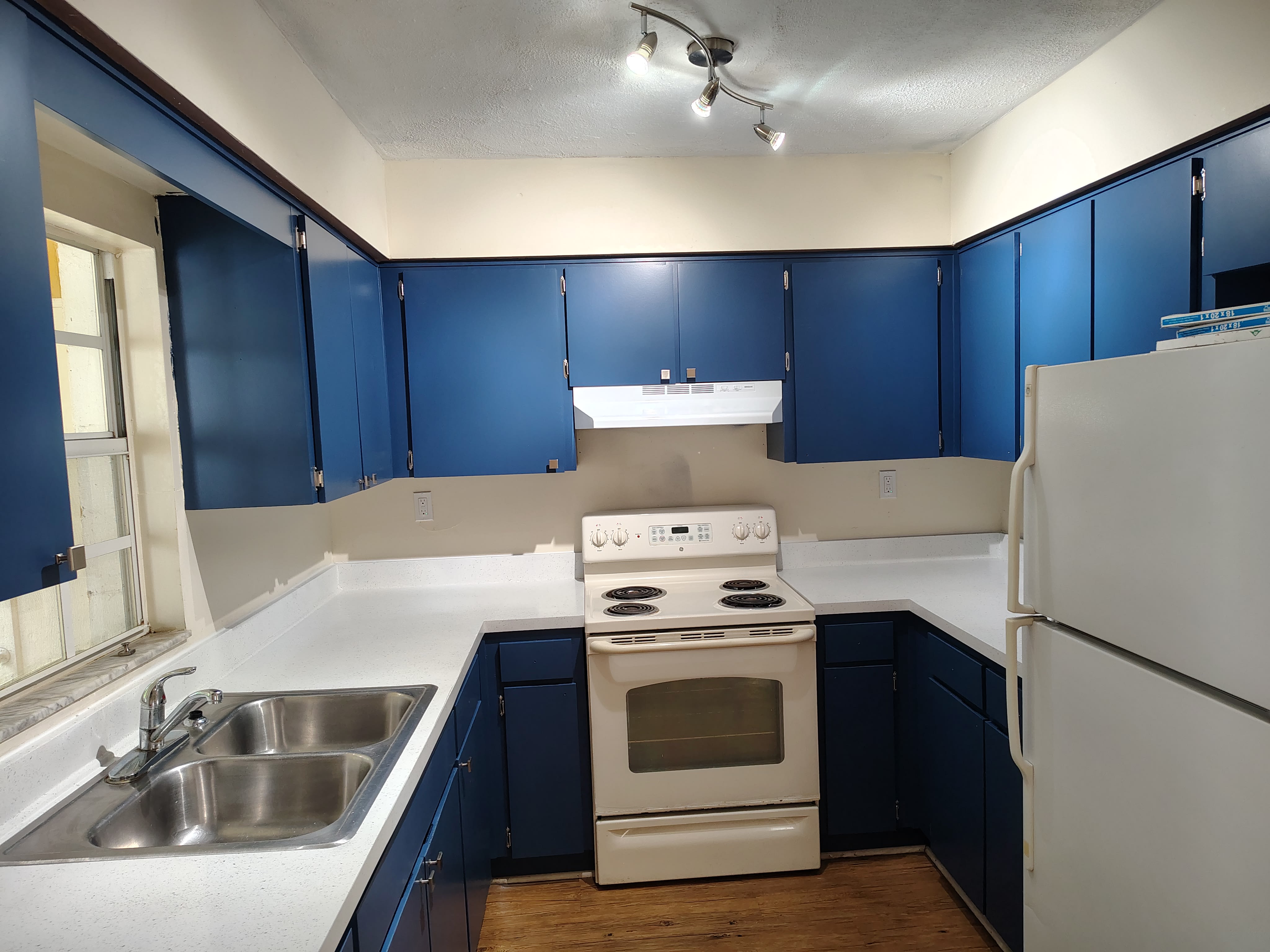 3614 S Church Ave – photo 3