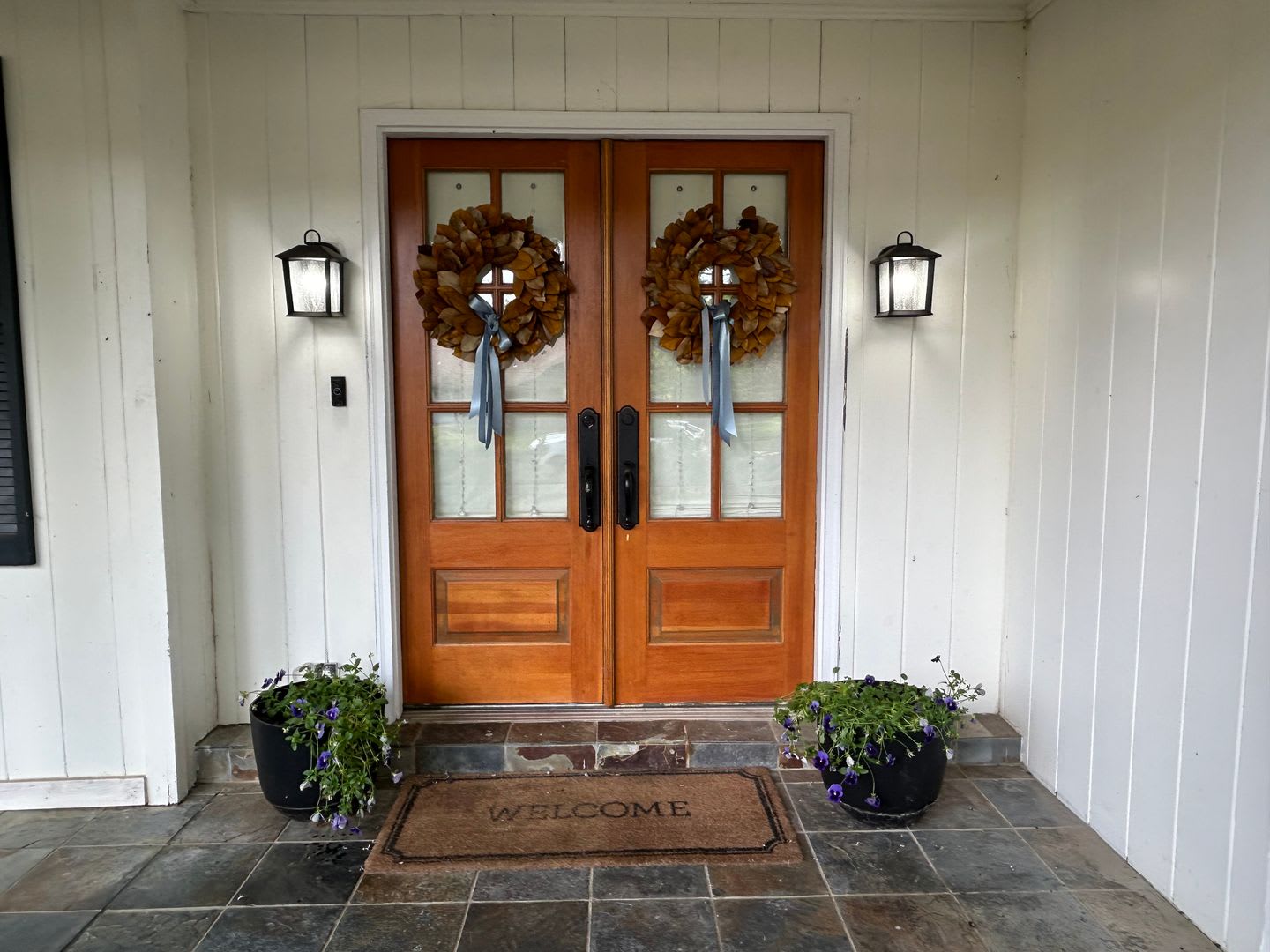 Great Location! Completely Renovated! Huge Backyard! Pets welcome, fees apply. – photo 4