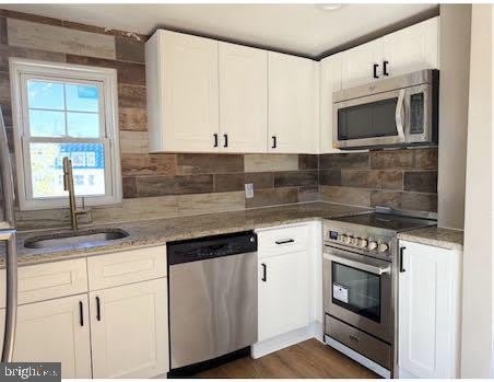4594 BAKER Street – photo 5