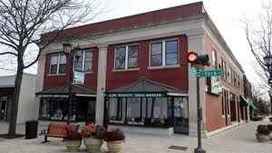 103 E 1st Street – photo 1
