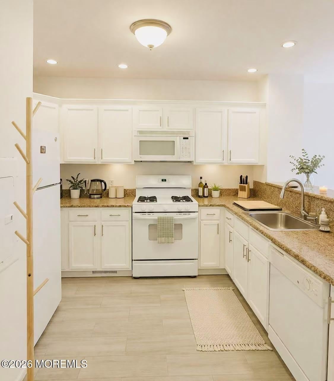 330 Promenade – photo 5