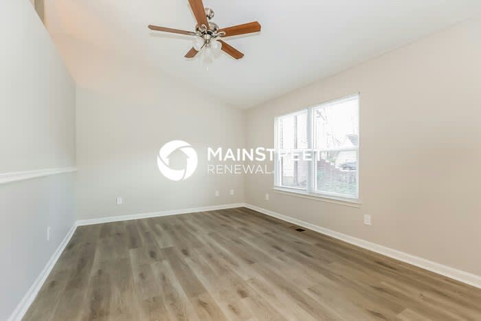 1309 Cadogan Way – photo 2