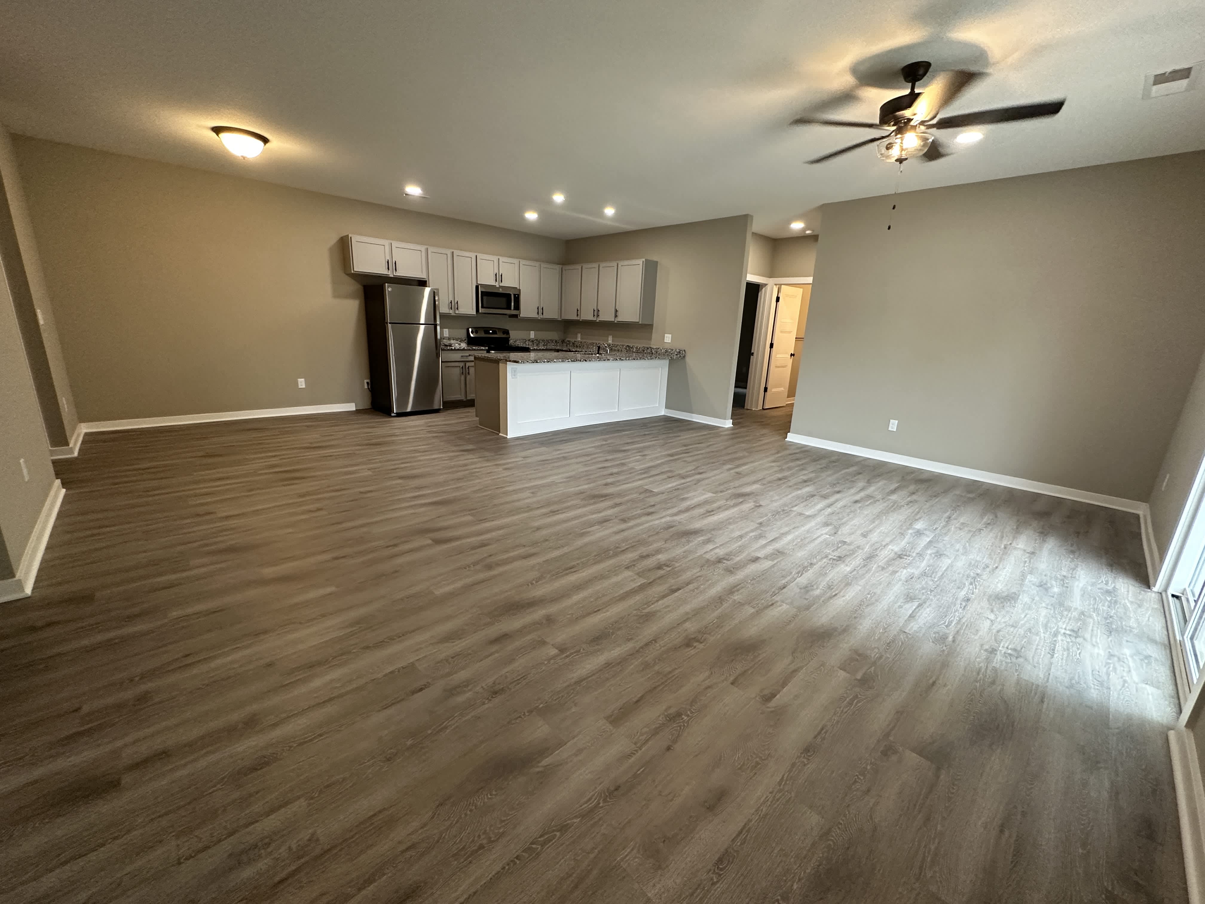 630 N Main St – photo 3