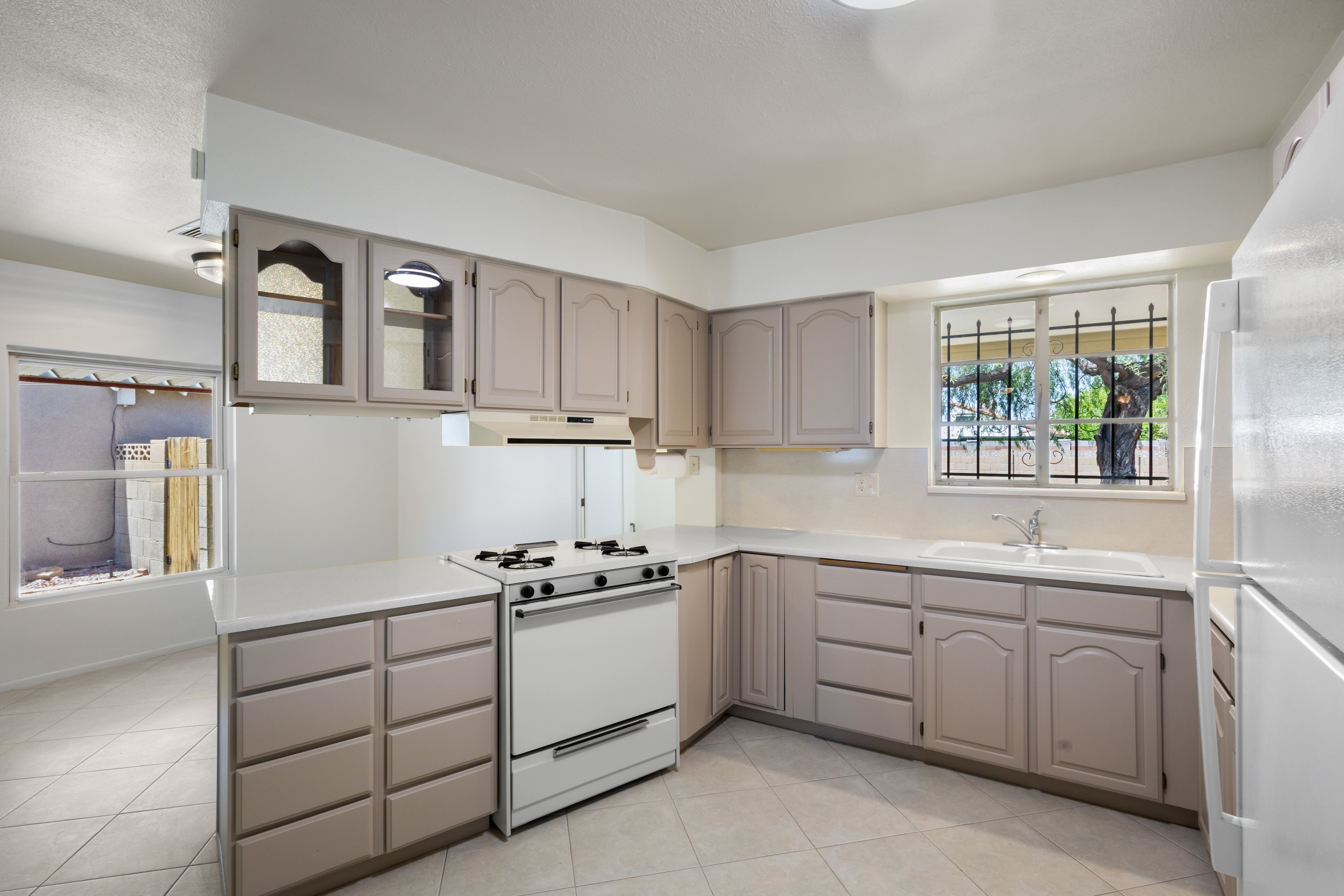 5742 N 12th Pl – photo 4