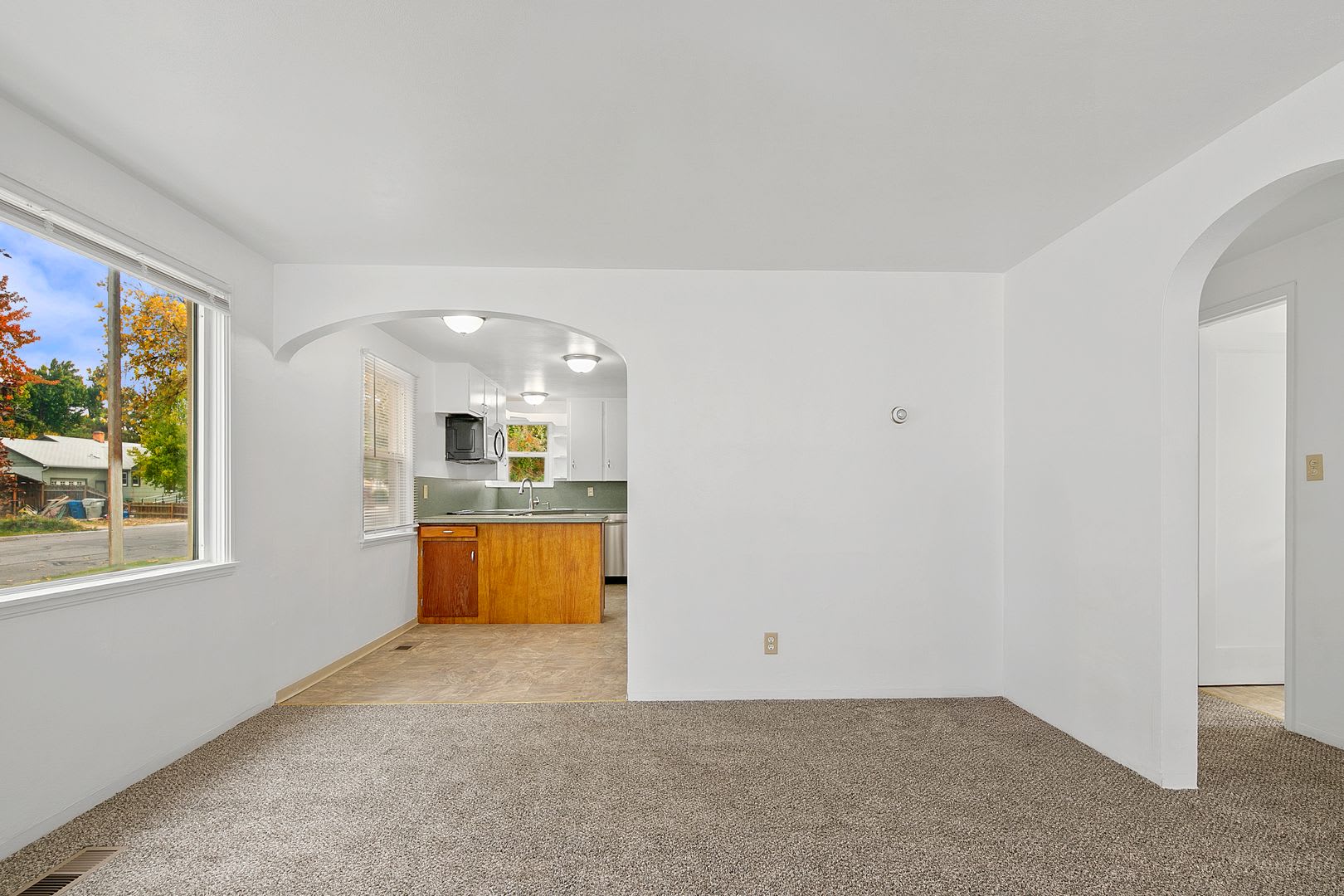 2bd/1b Boise Bench Home! – photo 5