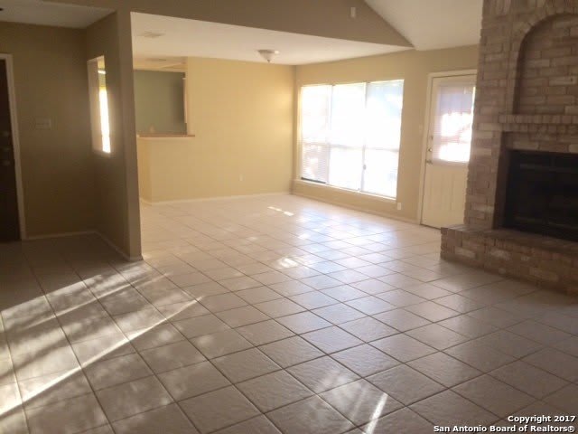 868 Amberstone – photo 4