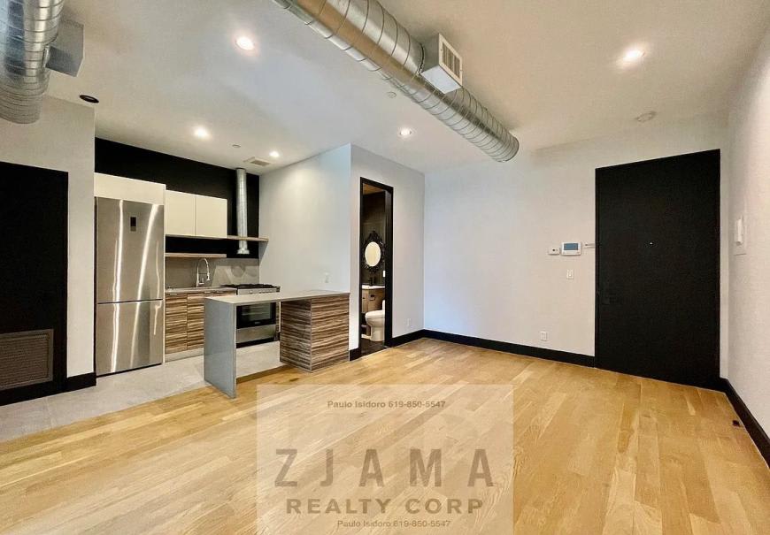 242 Hawthorne Street – photo 2