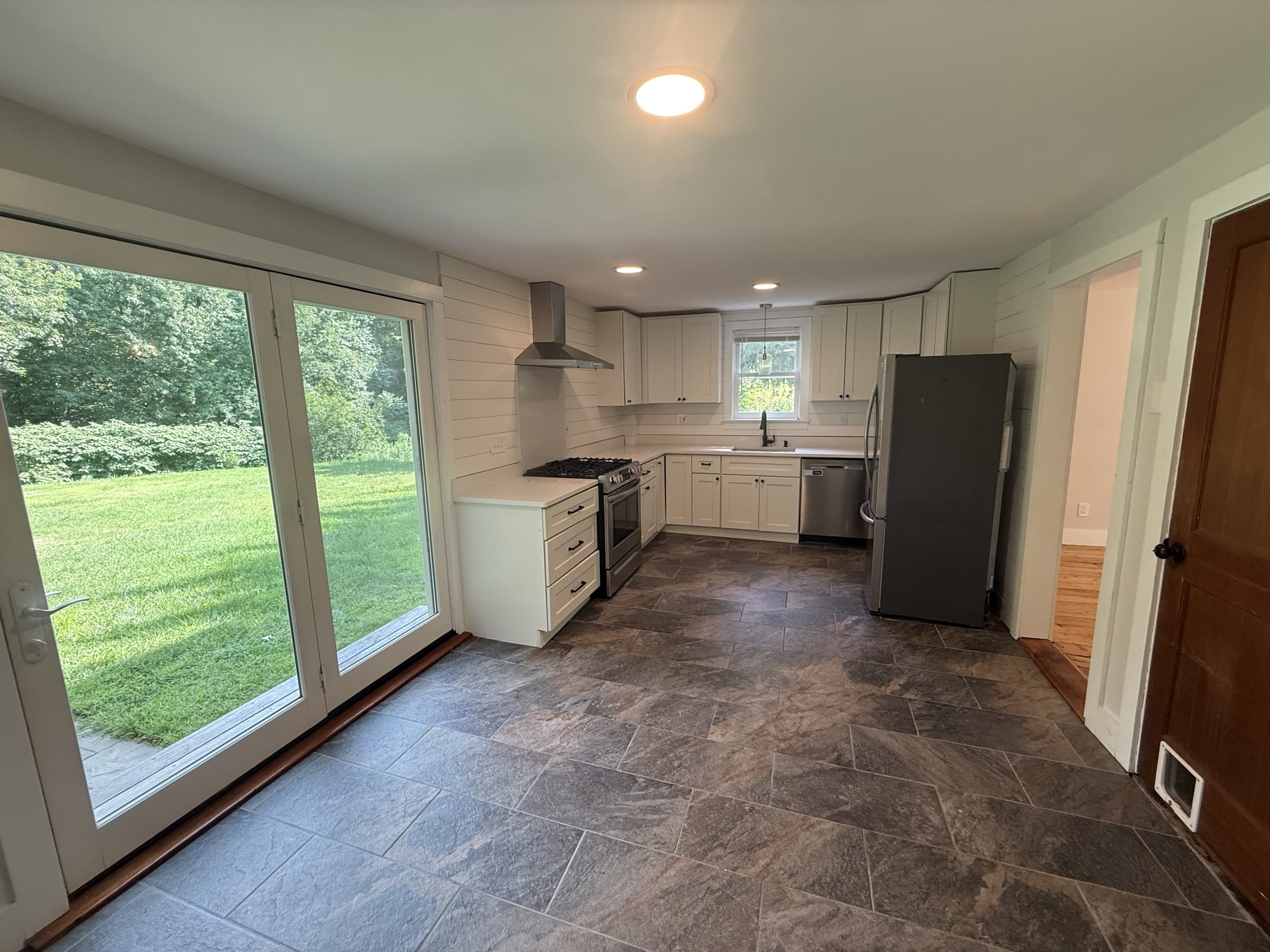1270 West Street – photo 2