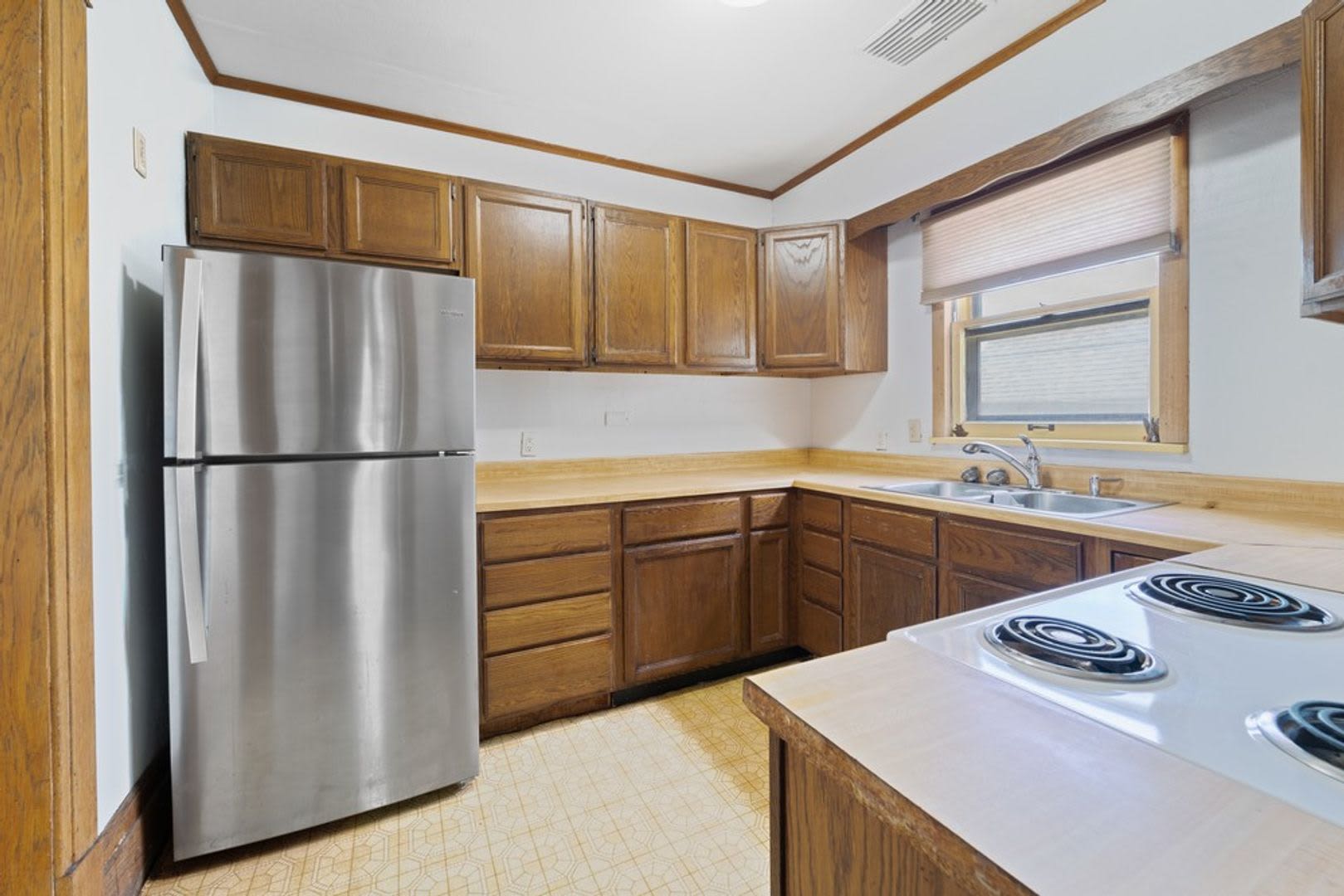 513 W 22nd St – photo 5