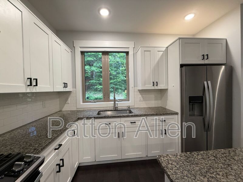 92 Hibriten Dr – photo 5