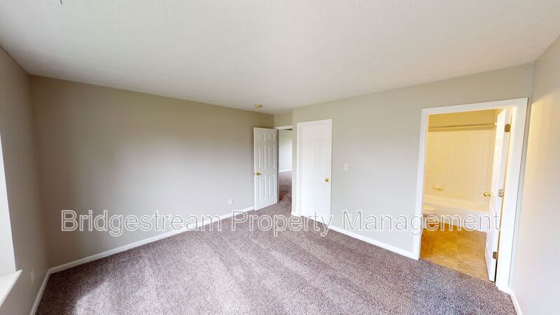 8694 Plum Creek Court – photo 4