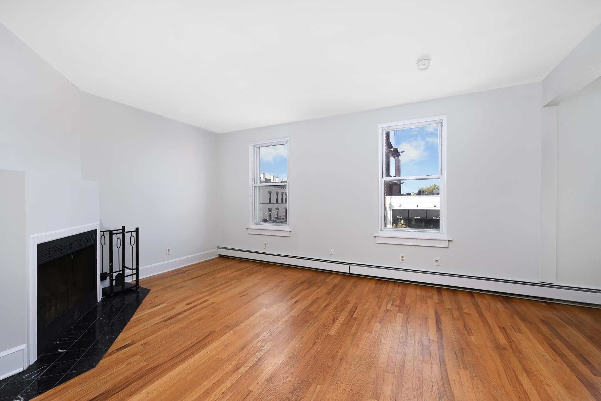 201 WASHINGTON ST – photo 1
