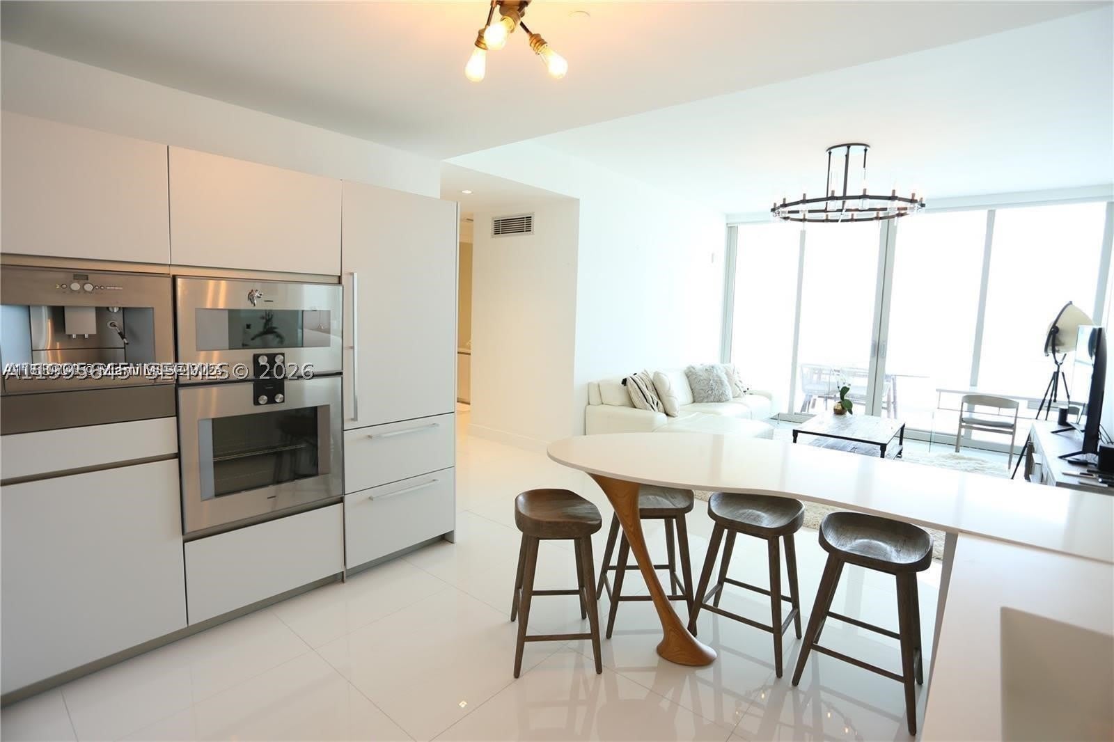 16901 Collins Ave – photo 3