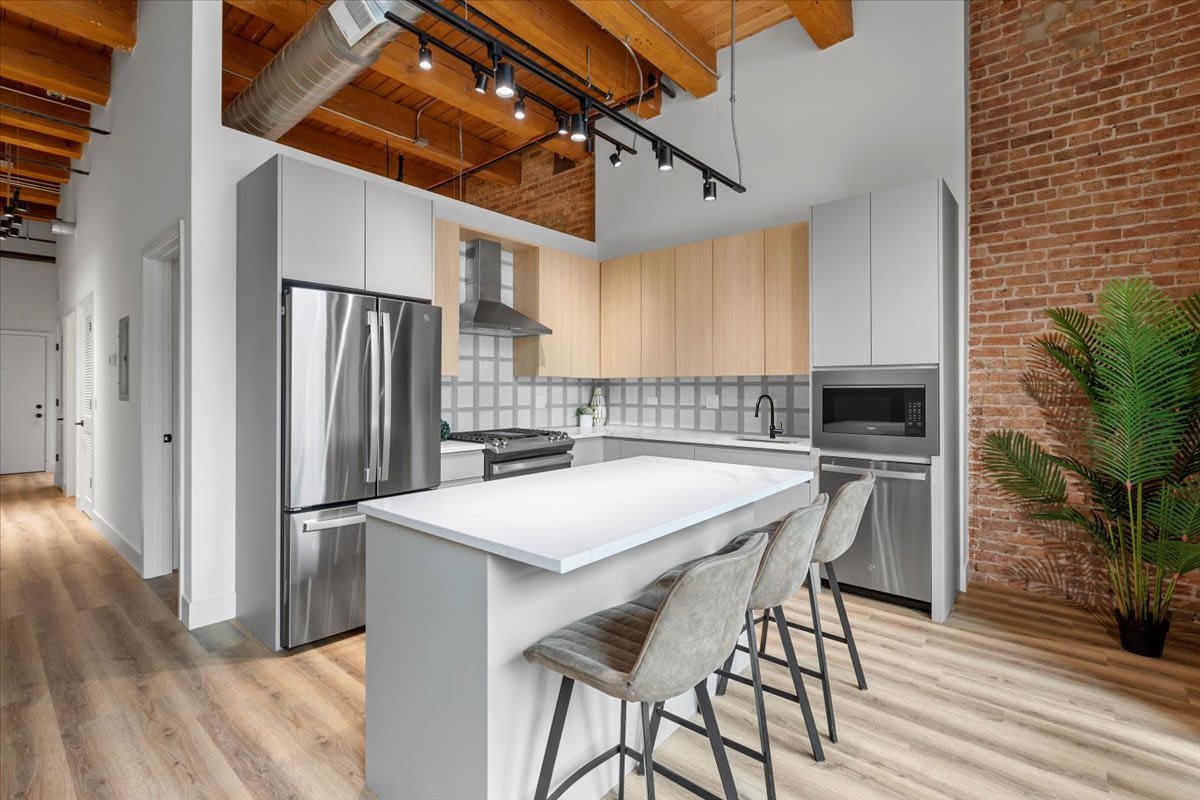 153 W Ohio Street – photo 2