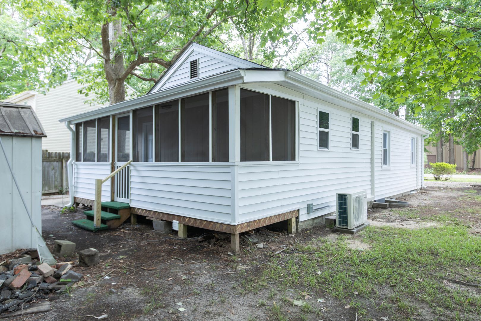 Charming Renovated Rancher in the Heart of Newport News – photo 4