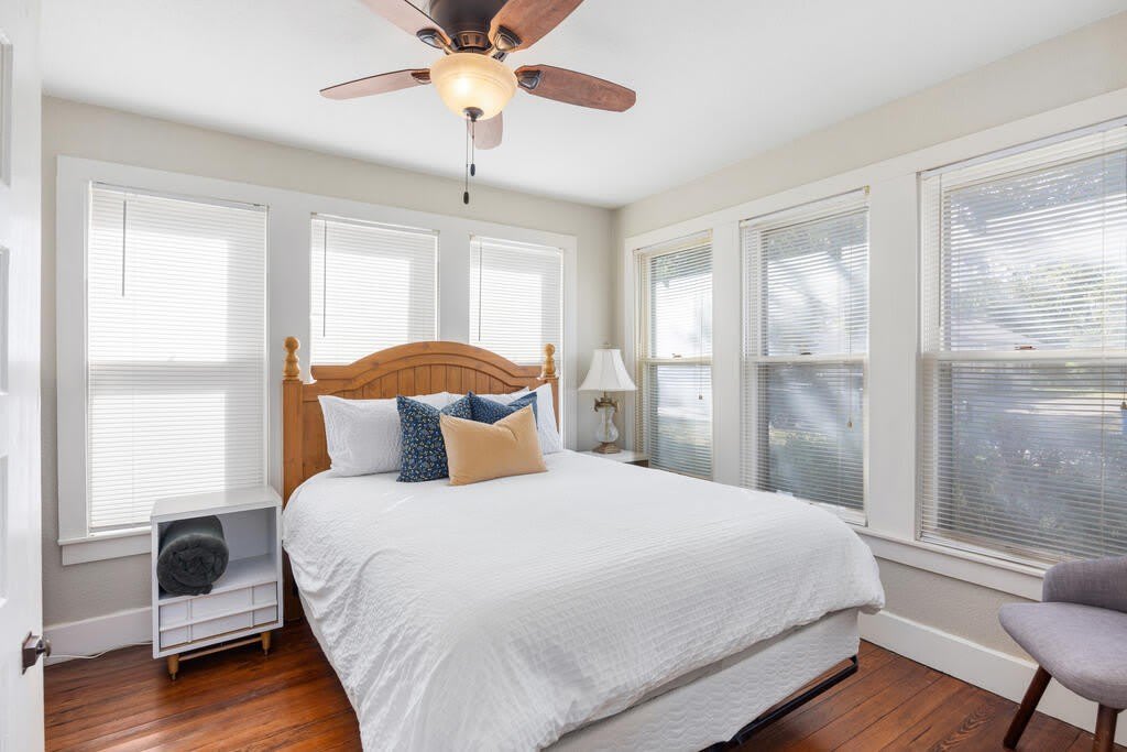 318 Lytle St – photo 4
