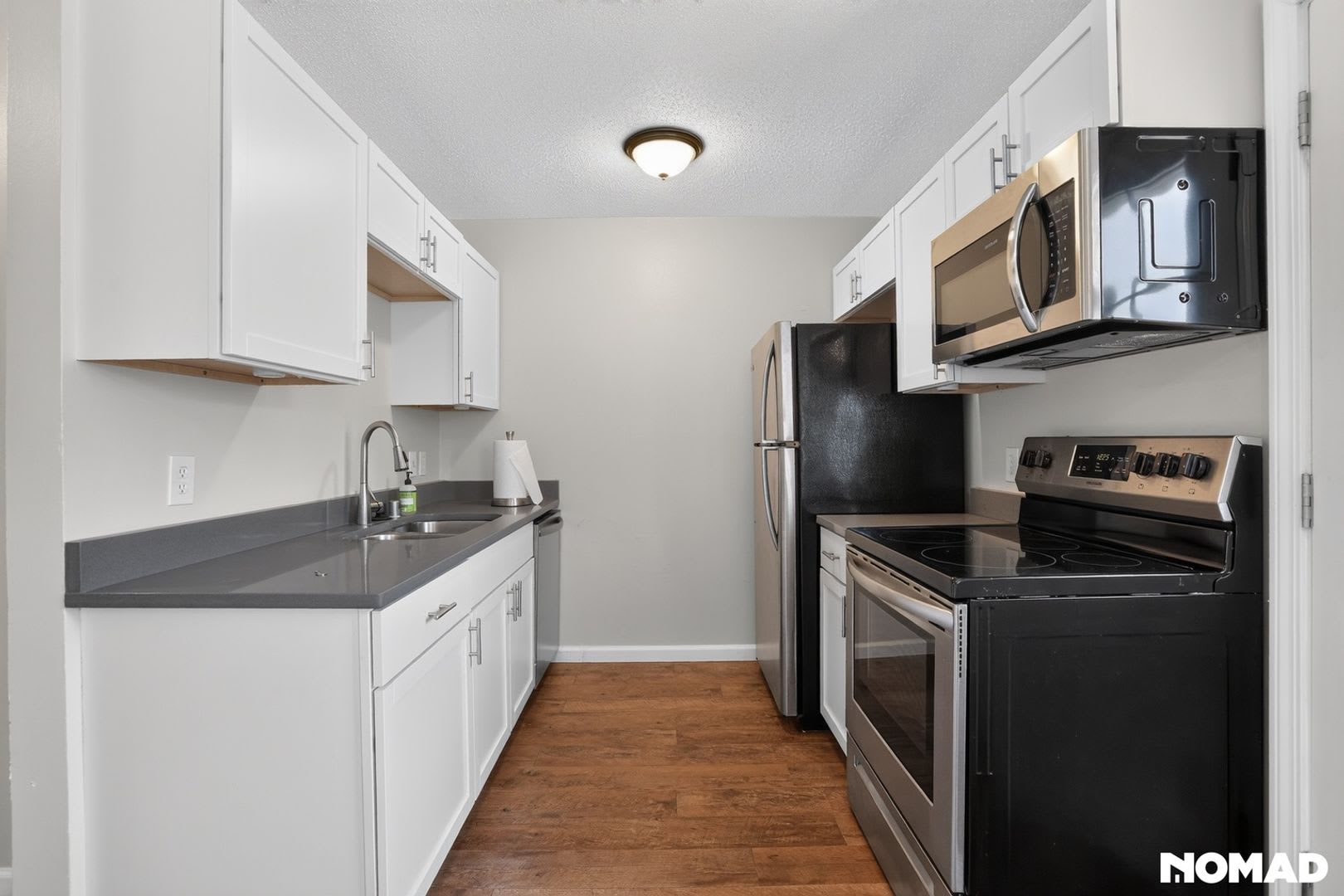 Charming 3BR House in Rosemount – photo 3