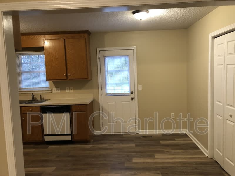 2519 Hickory Ave – photo 4
